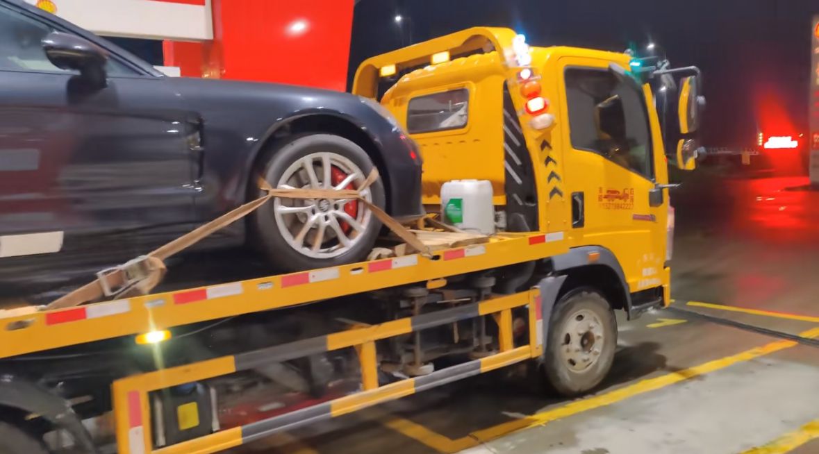 泰州行车途中遇到突发状况该如何呼叫道路救援？